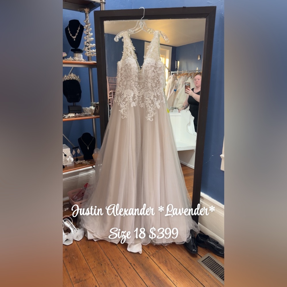 Justin Alexander Lavender Wedding Dress Sample